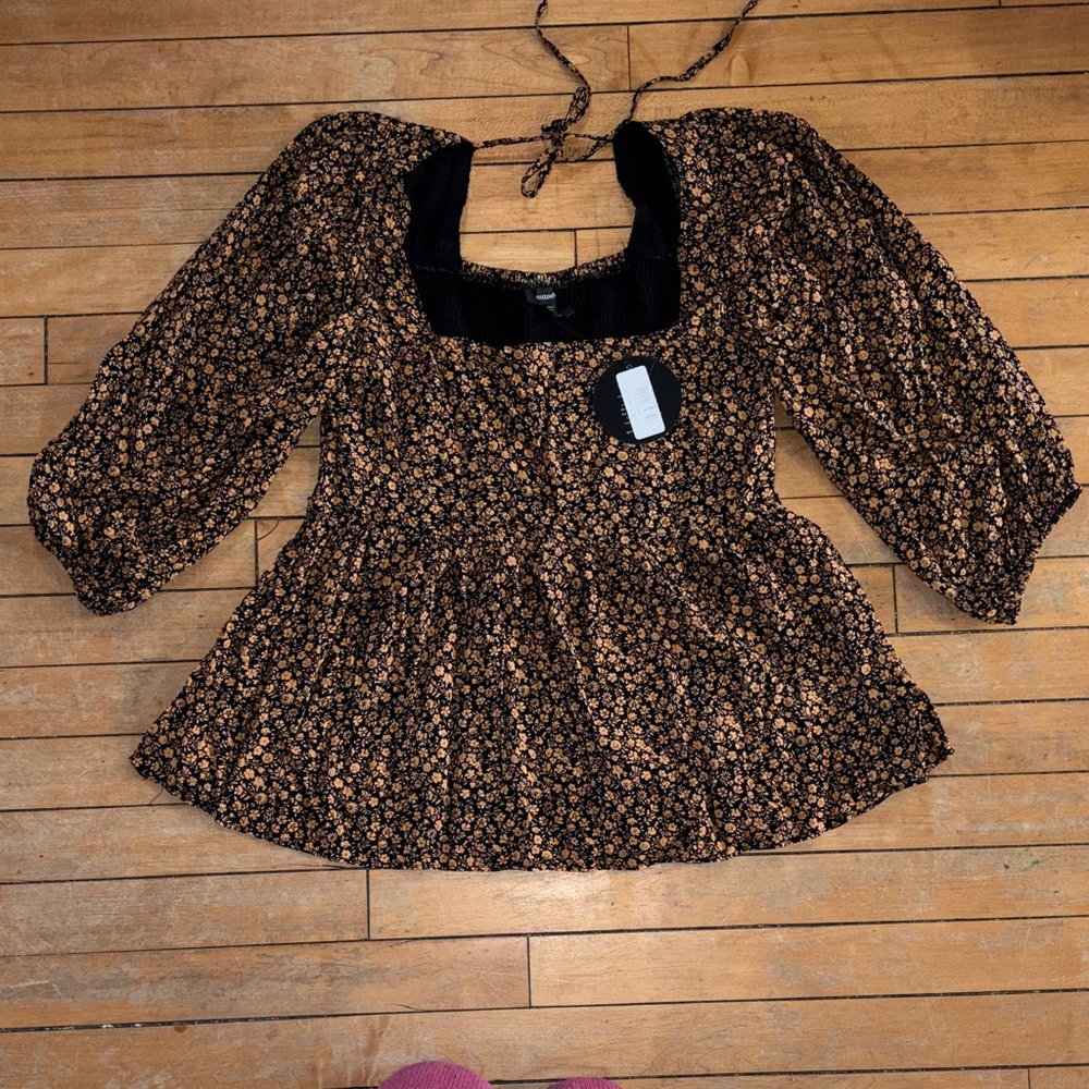 NWT Mittoshop  Black and Orange Women's Top